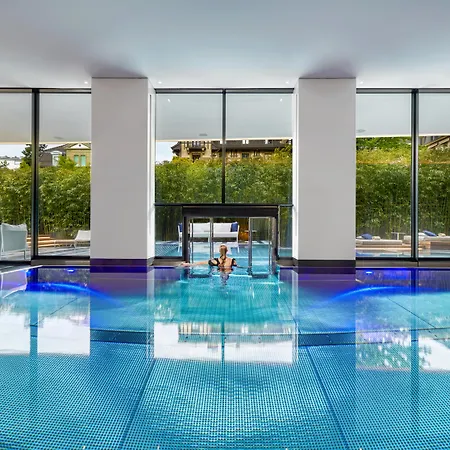 Royal Savoy Hotel & Spa-3
